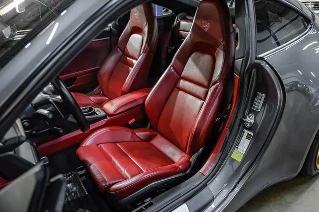 2020 Porsche 911 Carrera 4