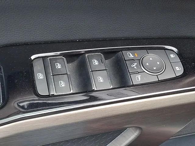 2022 Nissan Pathfinder Platinum 4WD