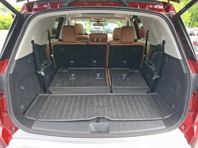 2022 Nissan Pathfinder Platinum 4WD