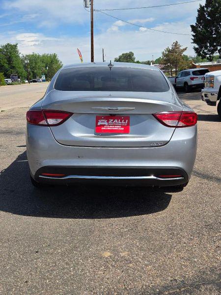 2017 Chrysler 200 Limited Platinum