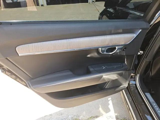 2023 Volvo S90 B6 Plus