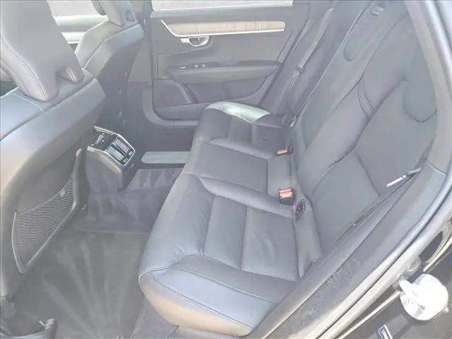 2023 Volvo S90 B6 Plus