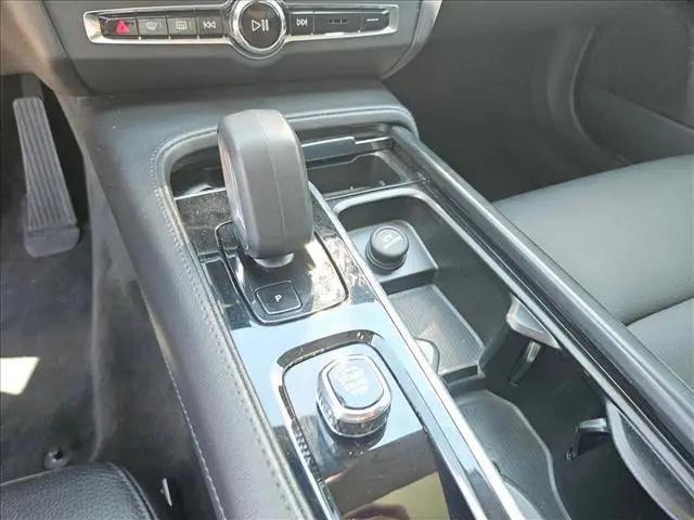 2023 Volvo S90 B6 Plus