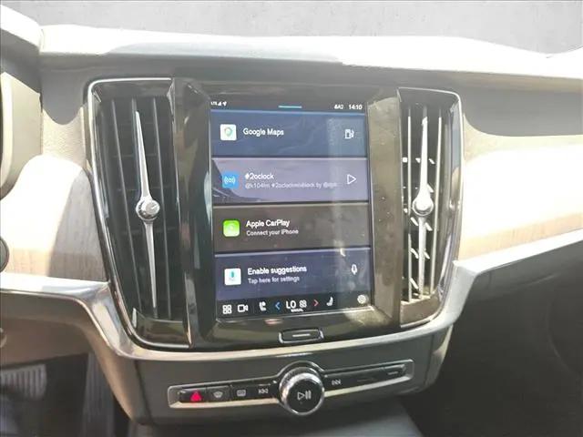 2023 Volvo S90 B6 Plus