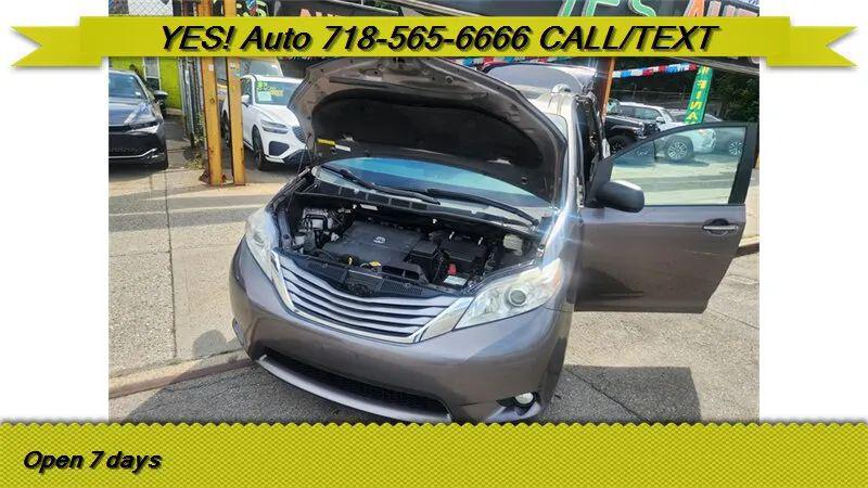 2015 Toyota Sienna XLE 7 Passenger