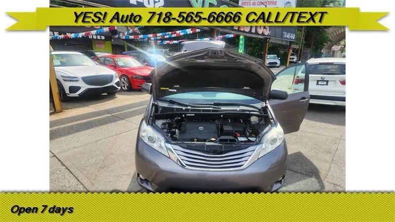 2015 Toyota Sienna XLE 7 Passenger