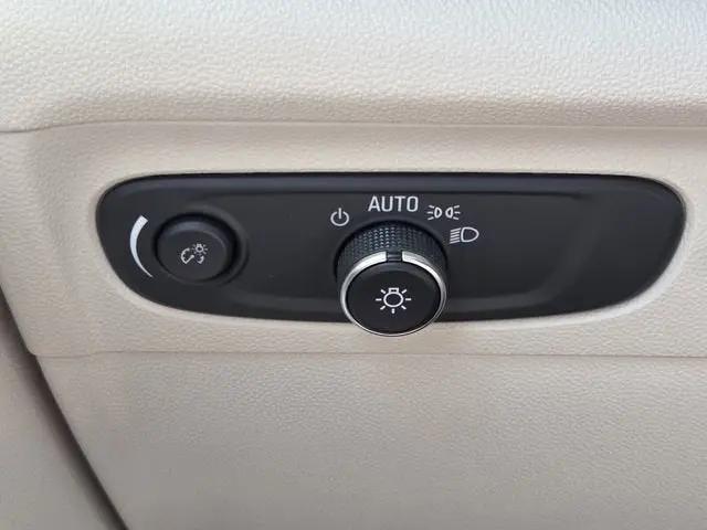 2021 Buick Envision FWD Essence