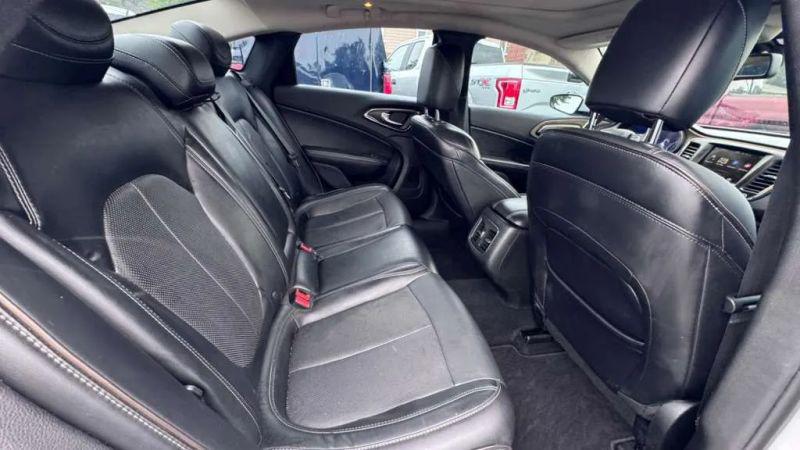 2015 Chrysler 200 C