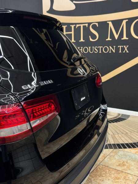 2017 Mercedes-Benz GLC 300