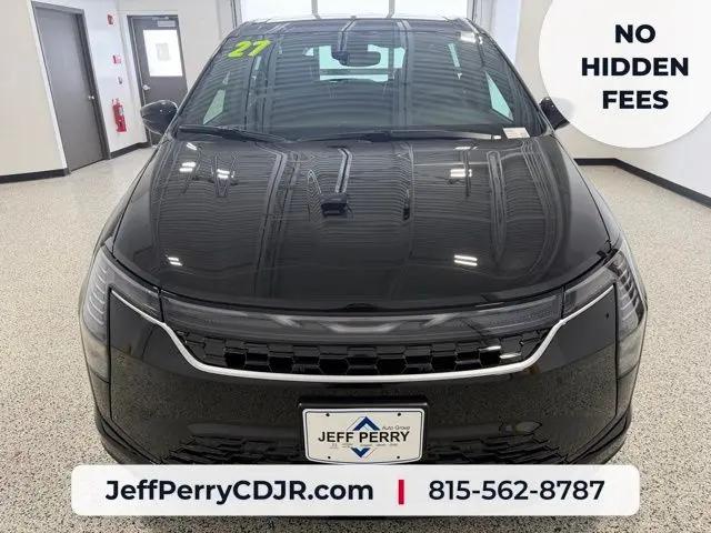 2027 Chrysler Pacifica Select