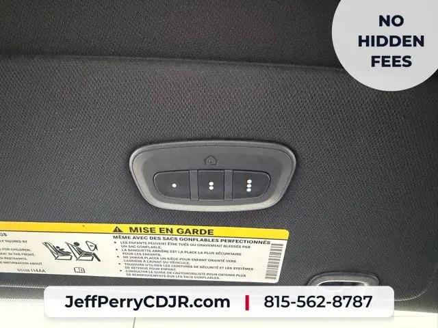 2027 Chrysler Pacifica Select