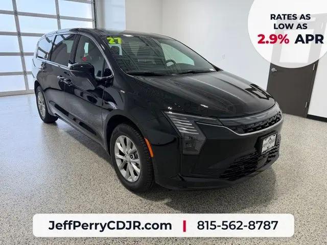 2027 Chrysler Pacifica Select