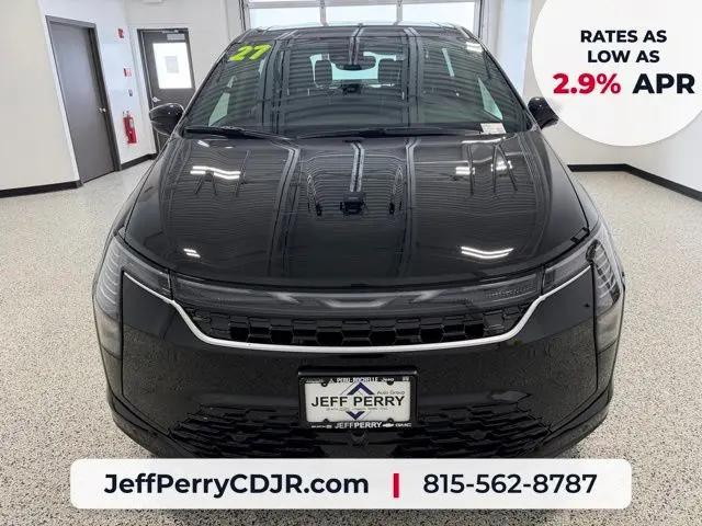 2027 Chrysler Pacifica Select