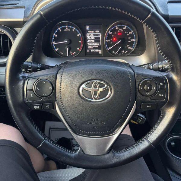 2017 Toyota RAV4 XLE