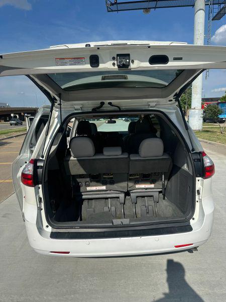 2015 Toyota Sienna XLE 8 Passenger
