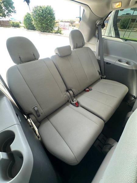 2015 Toyota Sienna XLE 8 Passenger