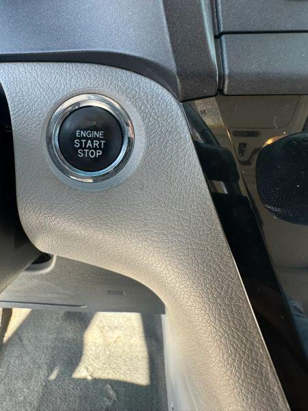 2015 Toyota Sienna XLE 8 Passenger