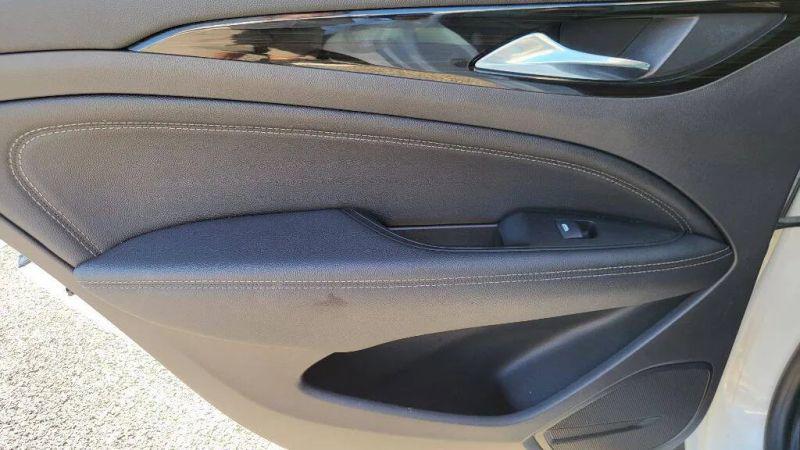 2018 Buick Regal Sportback Essence