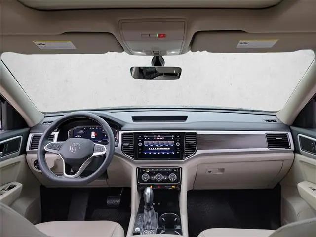 2022 Volkswagen Atlas 3.6L V6 SE w/Technology