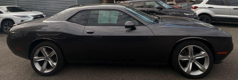 2017 Dodge Challenger SXT