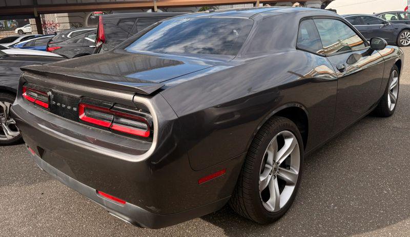2017 Dodge Challenger SXT