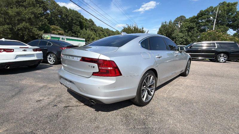 2018 Volvo S90 T5 Momentum