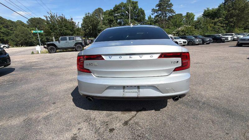 2018 Volvo S90 T5 Momentum