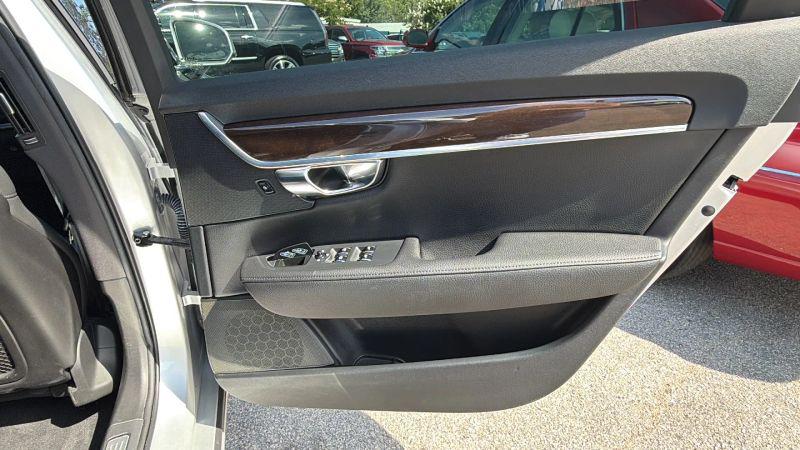2018 Volvo S90 T5 Momentum