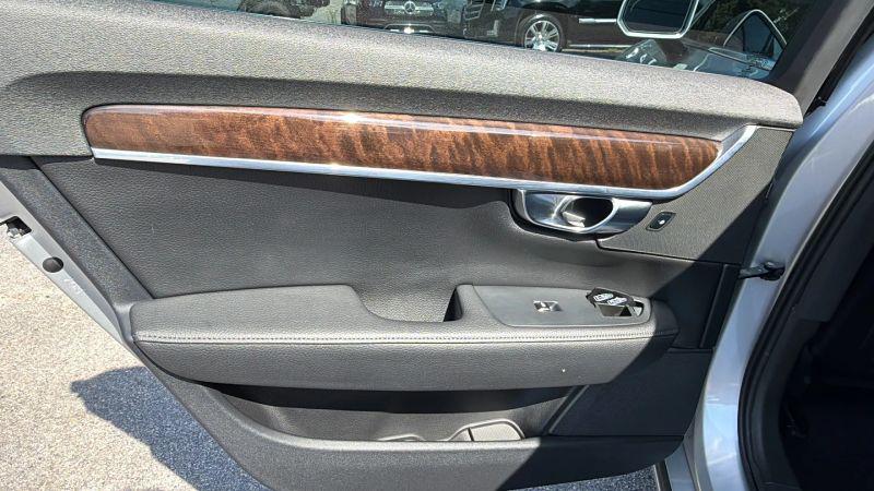 2018 Volvo S90 T5 Momentum