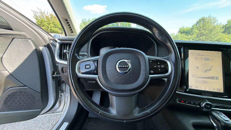 2018 Volvo S90 T5 Momentum