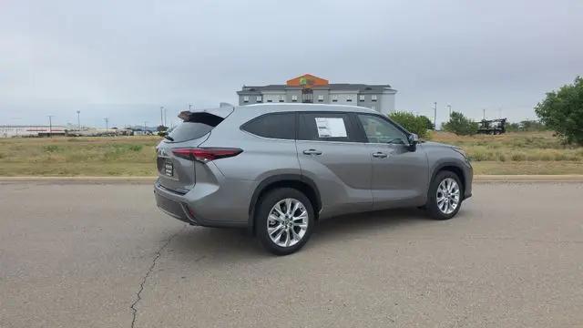 2026 Toyota Highlander Limited