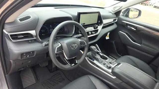2026 Toyota Highlander Limited