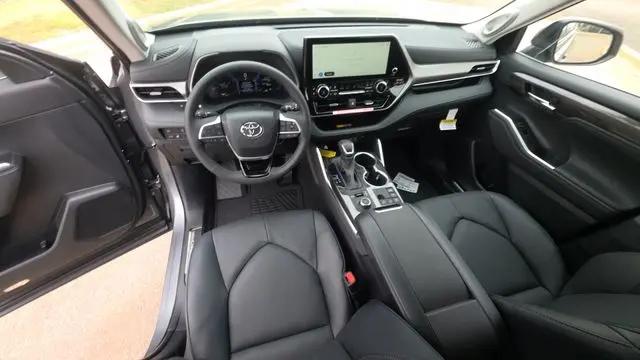 2026 Toyota Highlander Limited