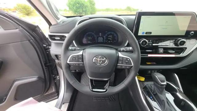 2026 Toyota Highlander Limited