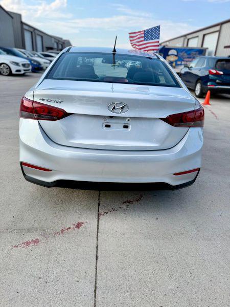 2020 Hyundai Accent SE
