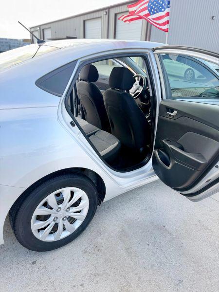 2020 Hyundai Accent SE