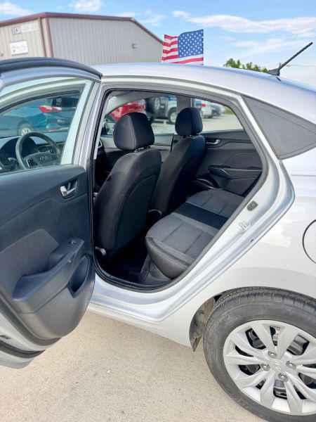 2020 Hyundai Accent SE