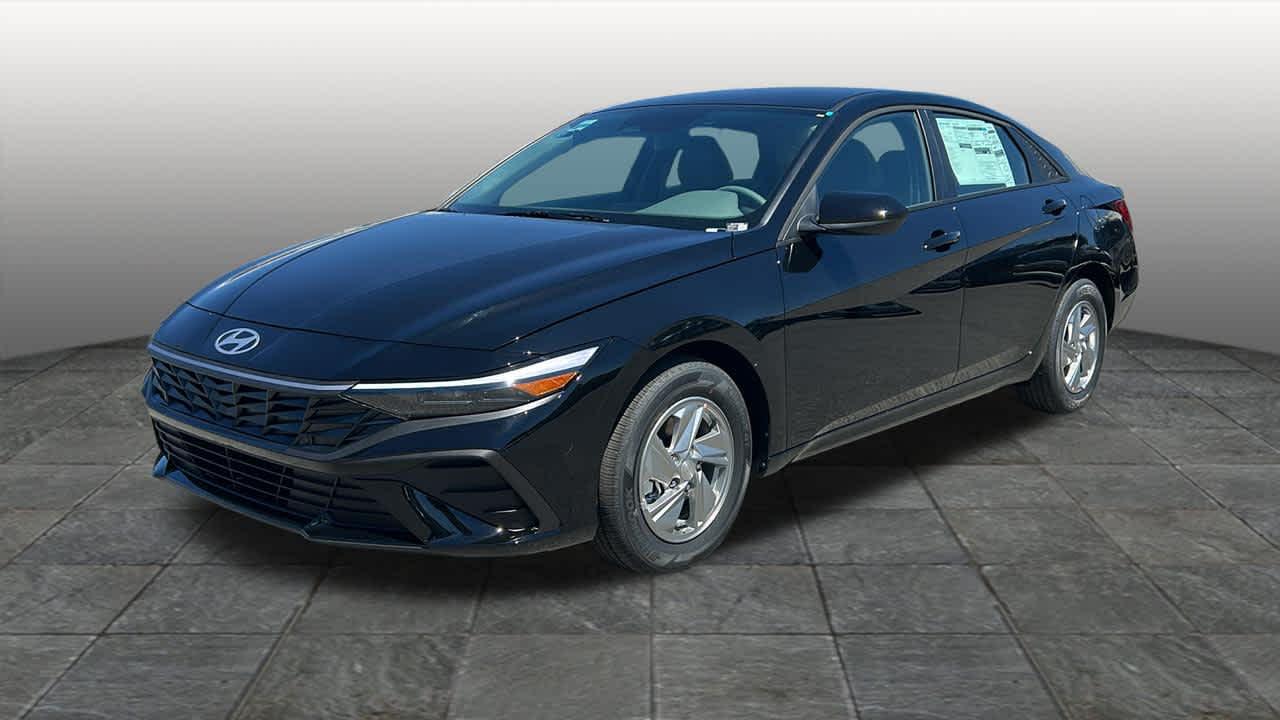 New 2026 Abyss Black Hyundai SE image 31