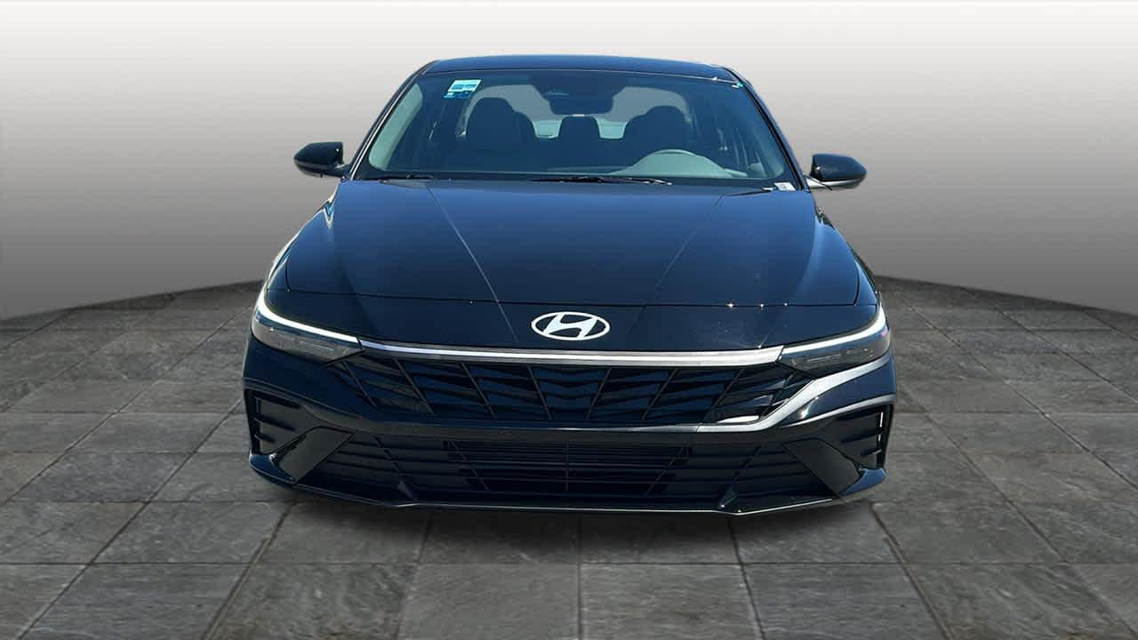 New 2026 Abyss Black Hyundai SE image 32