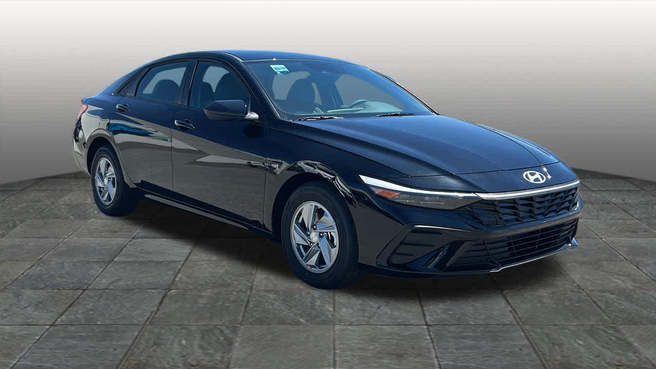 New 2026 Abyss Black Hyundai SE image 33