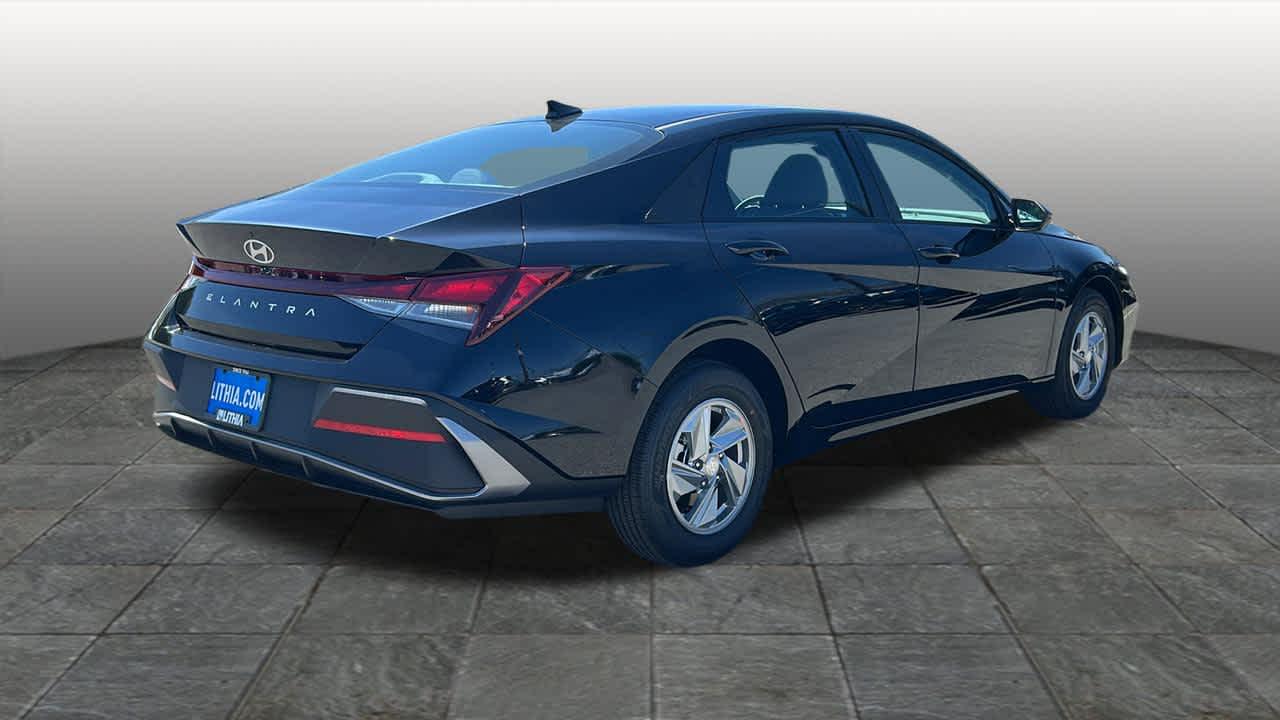 New 2026 Abyss Black Hyundai SE image 35