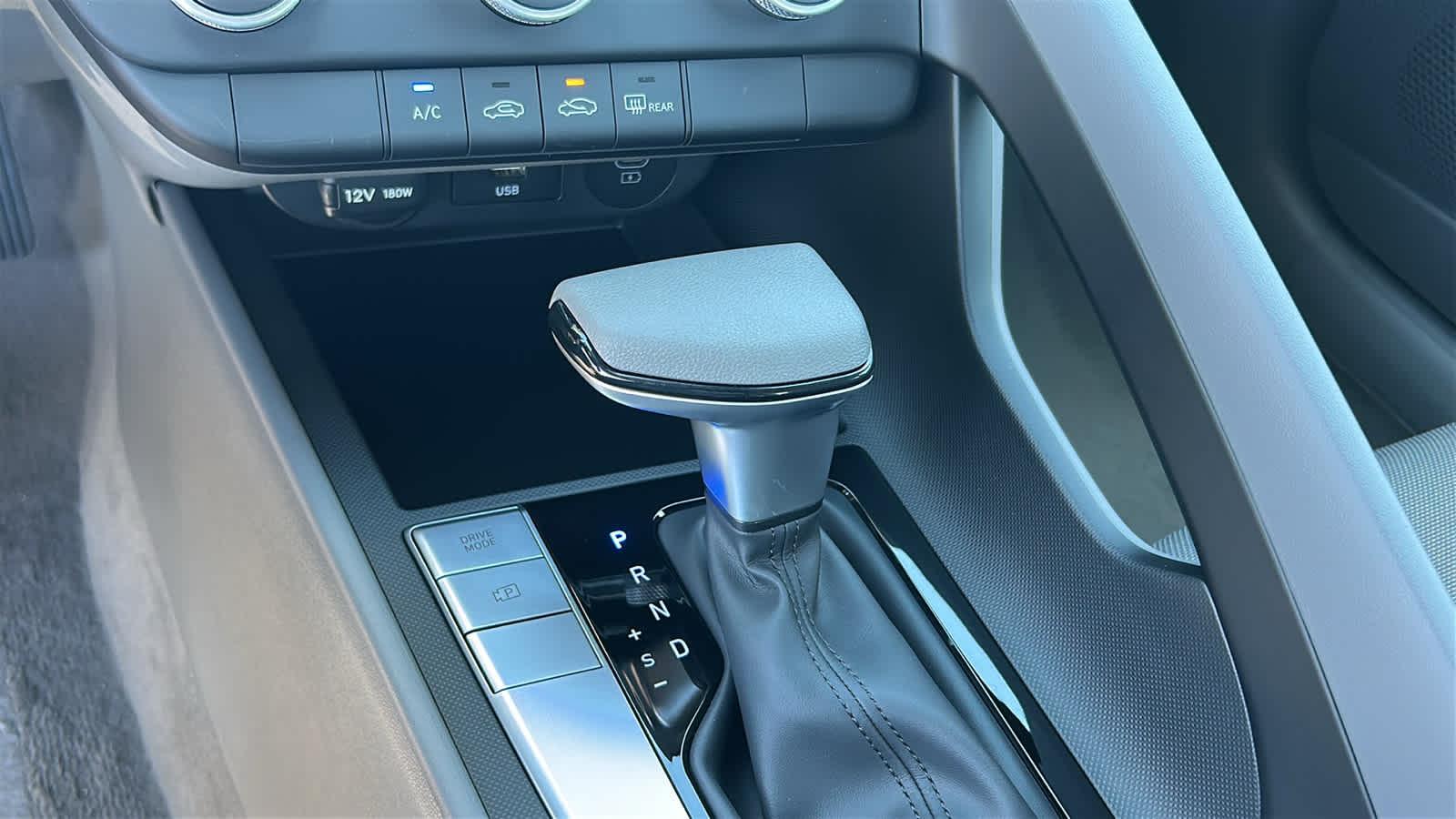 New 2026 Abyss Black Hyundai SE image 43