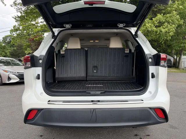 2021 Toyota Highlander Hybrid XLE