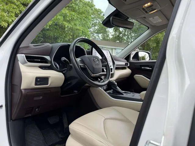2021 Toyota Highlander Hybrid XLE