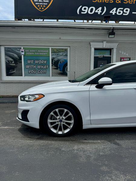 2020 Ford Fusion SE