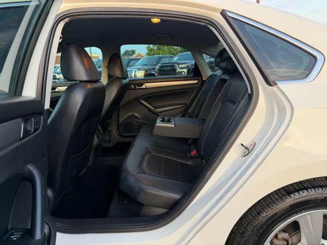 2014 Volkswagen Passat 1.8T SE