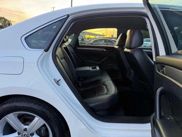 2014 Volkswagen Passat 1.8T SE