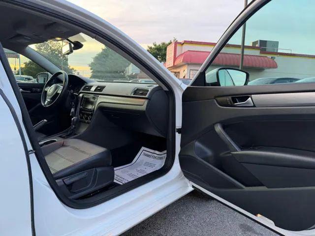 2014 Volkswagen Passat 1.8T SE