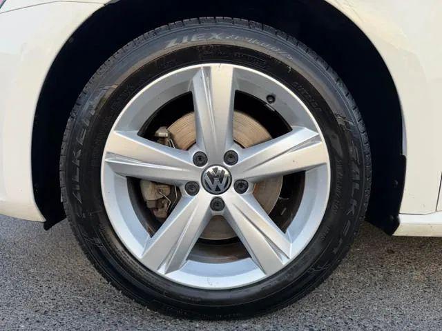 2014 Volkswagen Passat 1.8T SE