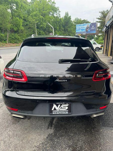 2018 Porsche Macan Base